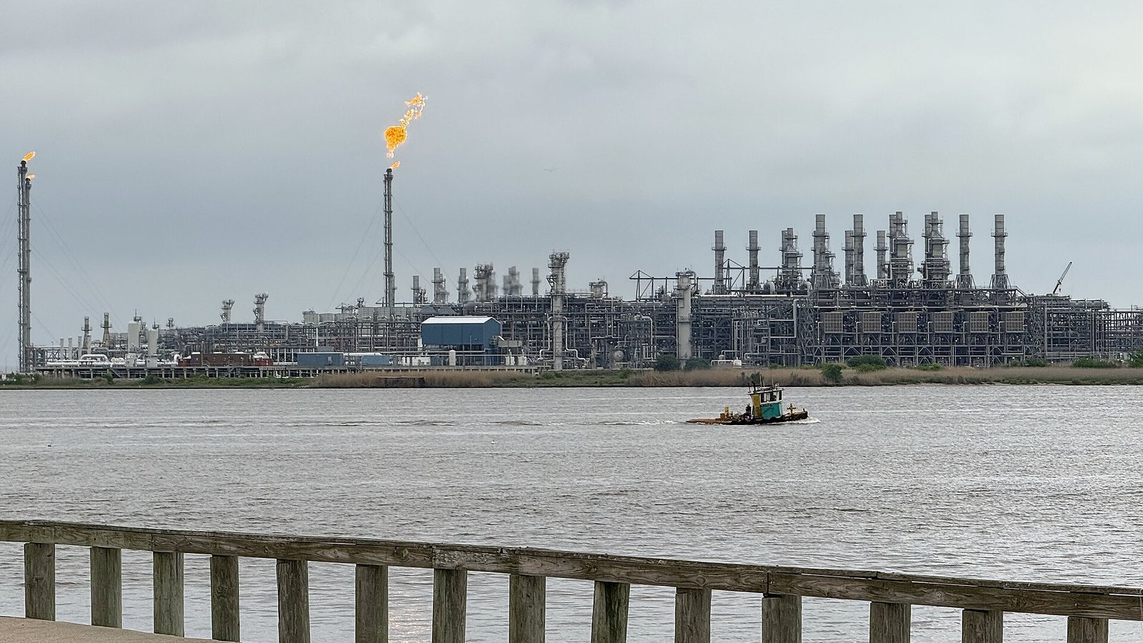 Trump Says South Korea Will Put $54 Billion Into Alaska LNG Pipeline; Seoul Calls It Premature